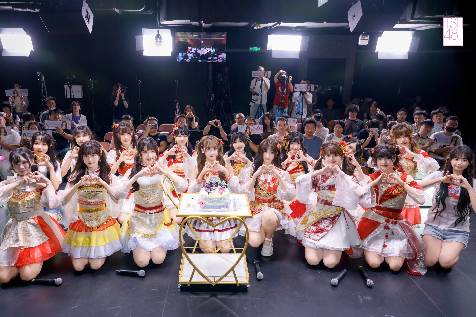 2026张诗瑜生日公演合照2